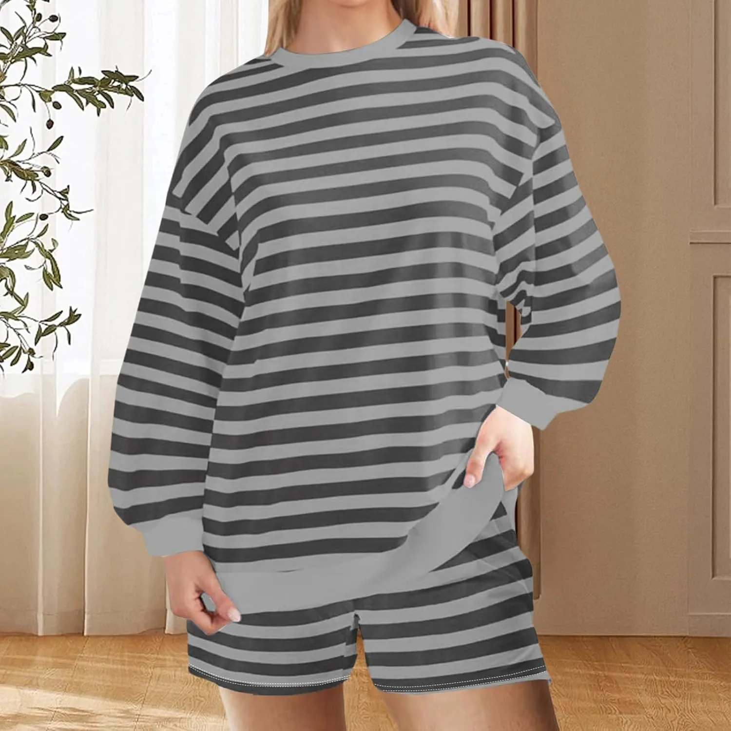 Plus Size Short Sets for Women Summer Trendy Striped Crewneck Long Sleeve Shorts 2 Piece Outfits Loose Fit Tracksuit